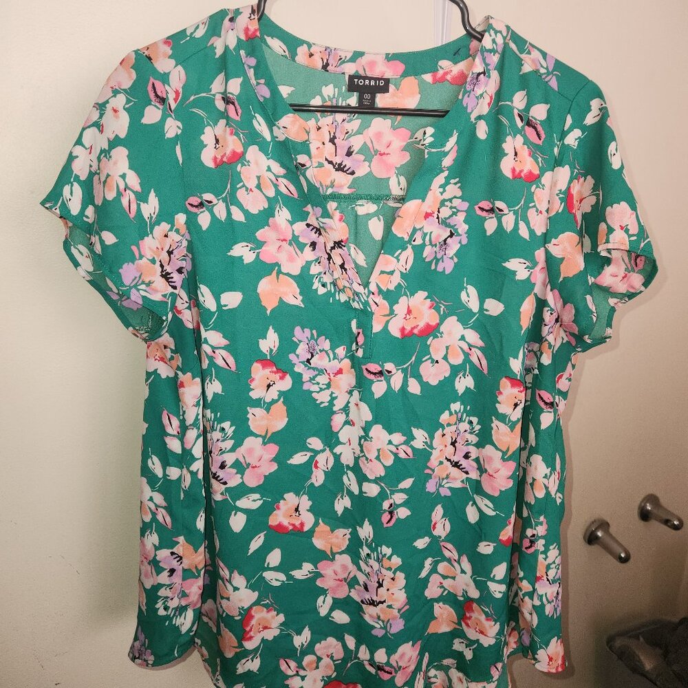 Torrid green shirt